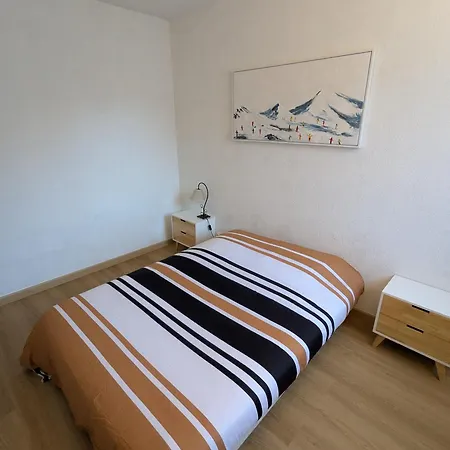 Daire Spacious Flat With Private Parking